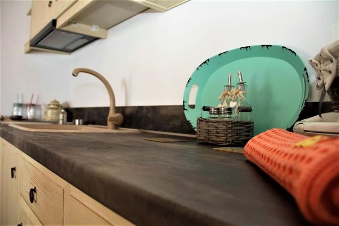 Argento Apartment กิโมลอส ภายนอก รูปภาพ
